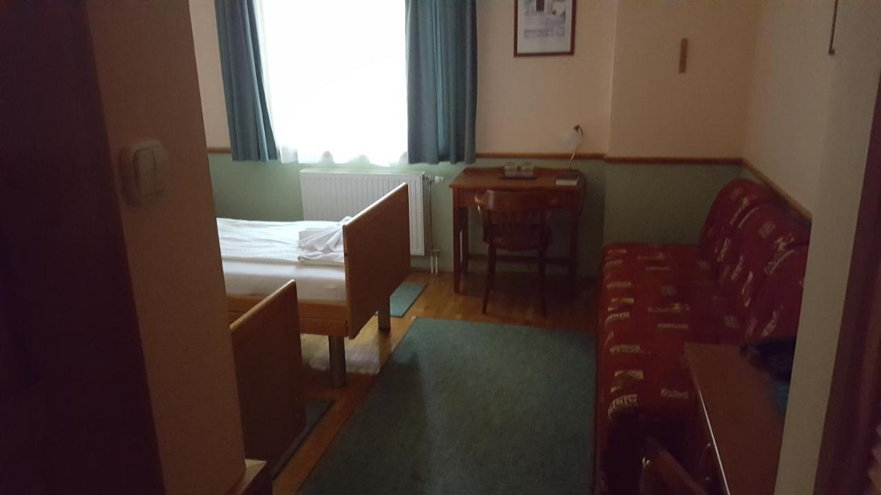 Laetitia Panzio Bed & Breakfast Kaposvár Dış mekan fotoğraf