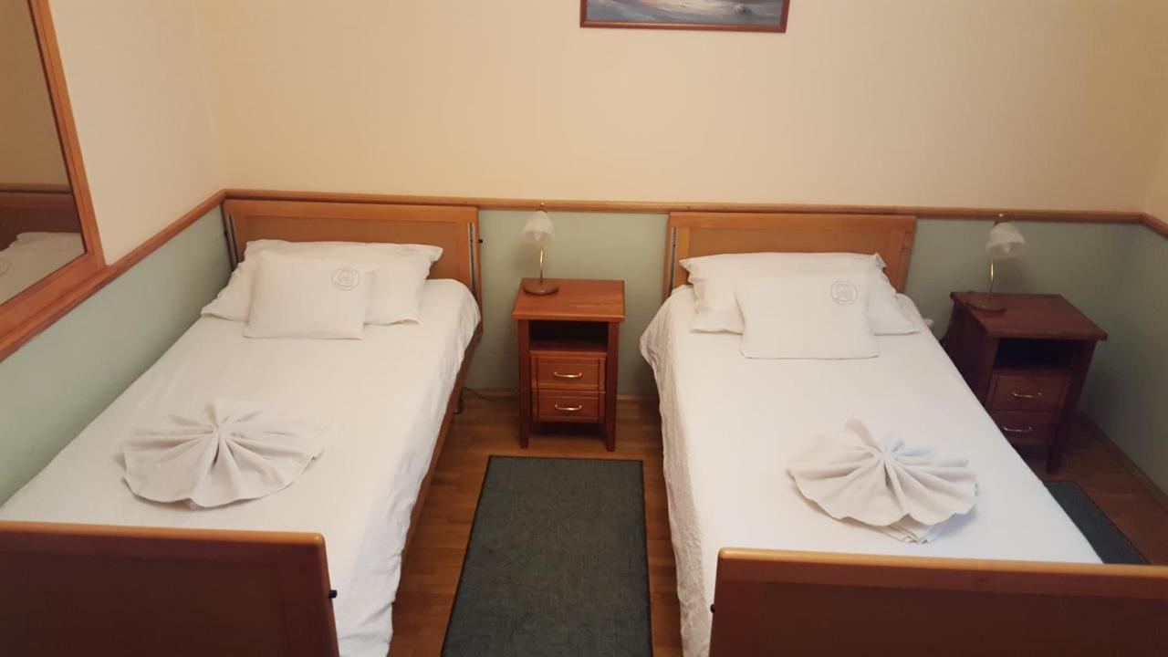 Laetitia Panzio Bed & Breakfast Kaposvár Dış mekan fotoğraf