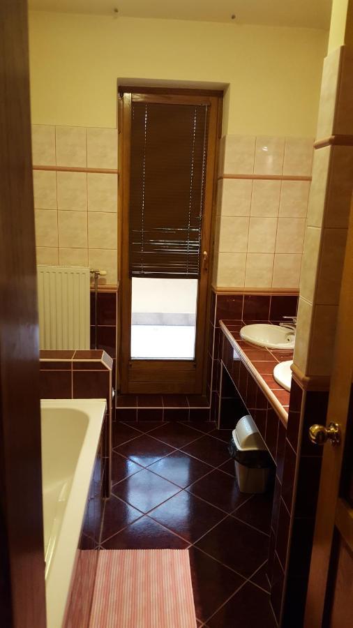 Laetitia Panzio Bed & Breakfast Kaposvár Dış mekan fotoğraf